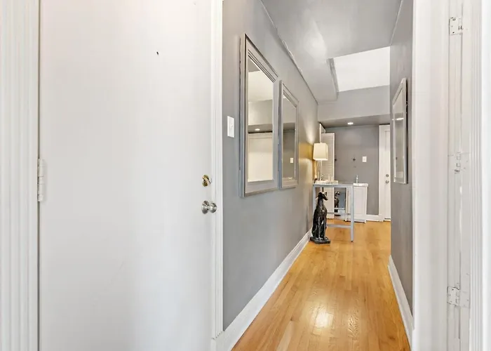 Apartment Feel The Vibe 2br Designer - Halsted 3d Chicago