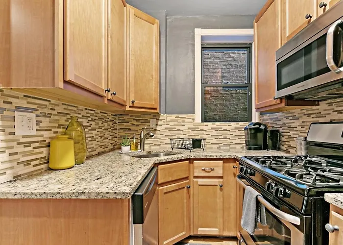 Feel The Vibe 2br Designer - Halsted 3d Apartment *