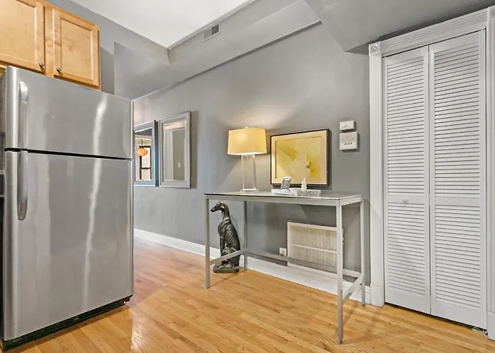 Apartment Feel The Vibe 2br Designer - Halsted 3d